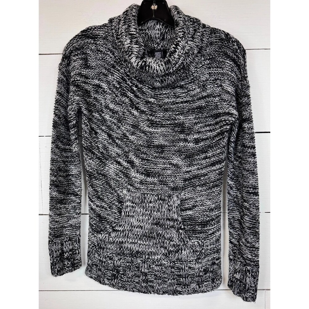 Rue 21 Long Sleeve Sweater Women's Size Medium
